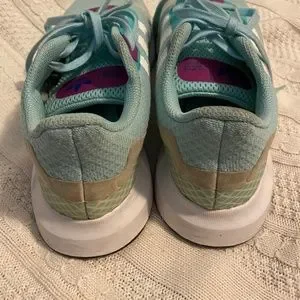 adidas gazelle silver green womens adidas Women's Avacourt 2